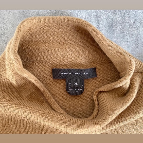 FRENCH CONNECTION turtleneck. - Picture 5 of 7